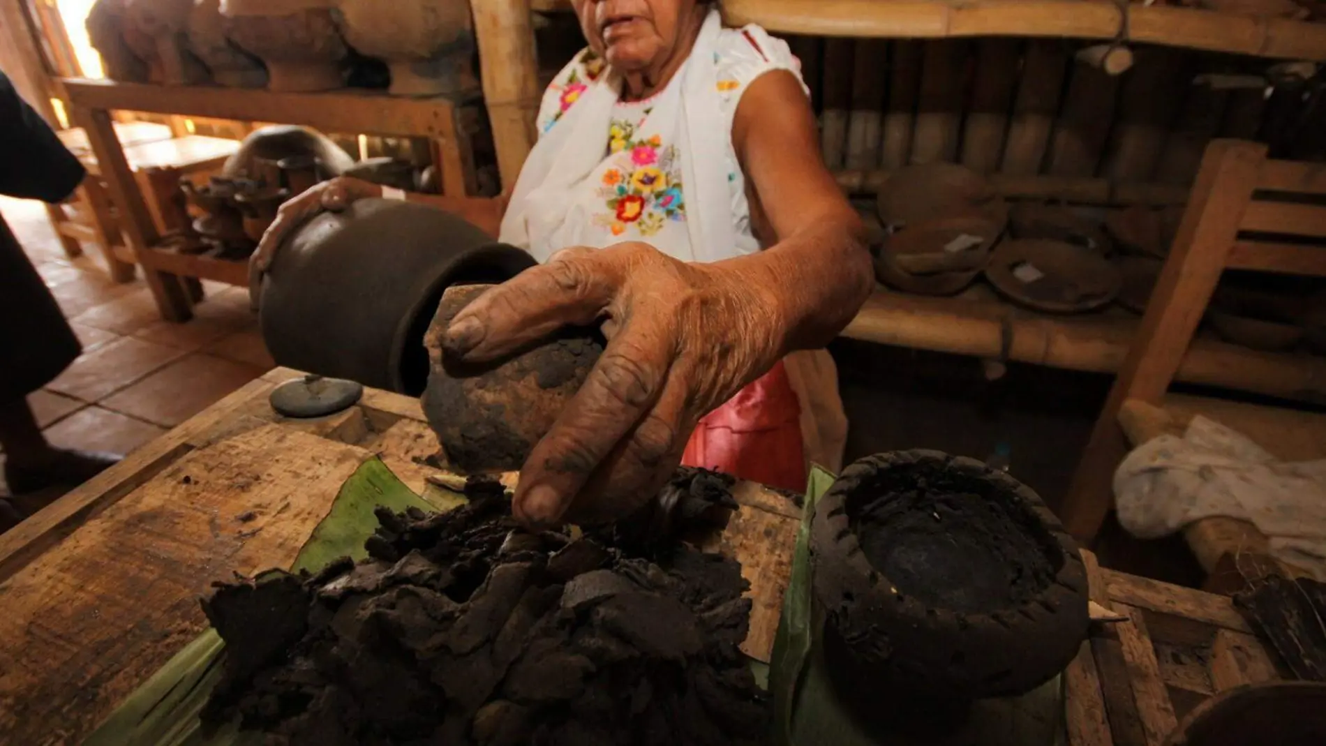 MUJERES INDÍGENAS